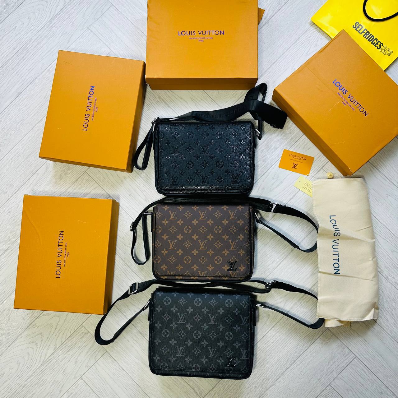 LV MAN BAG WHIT BOX to2706