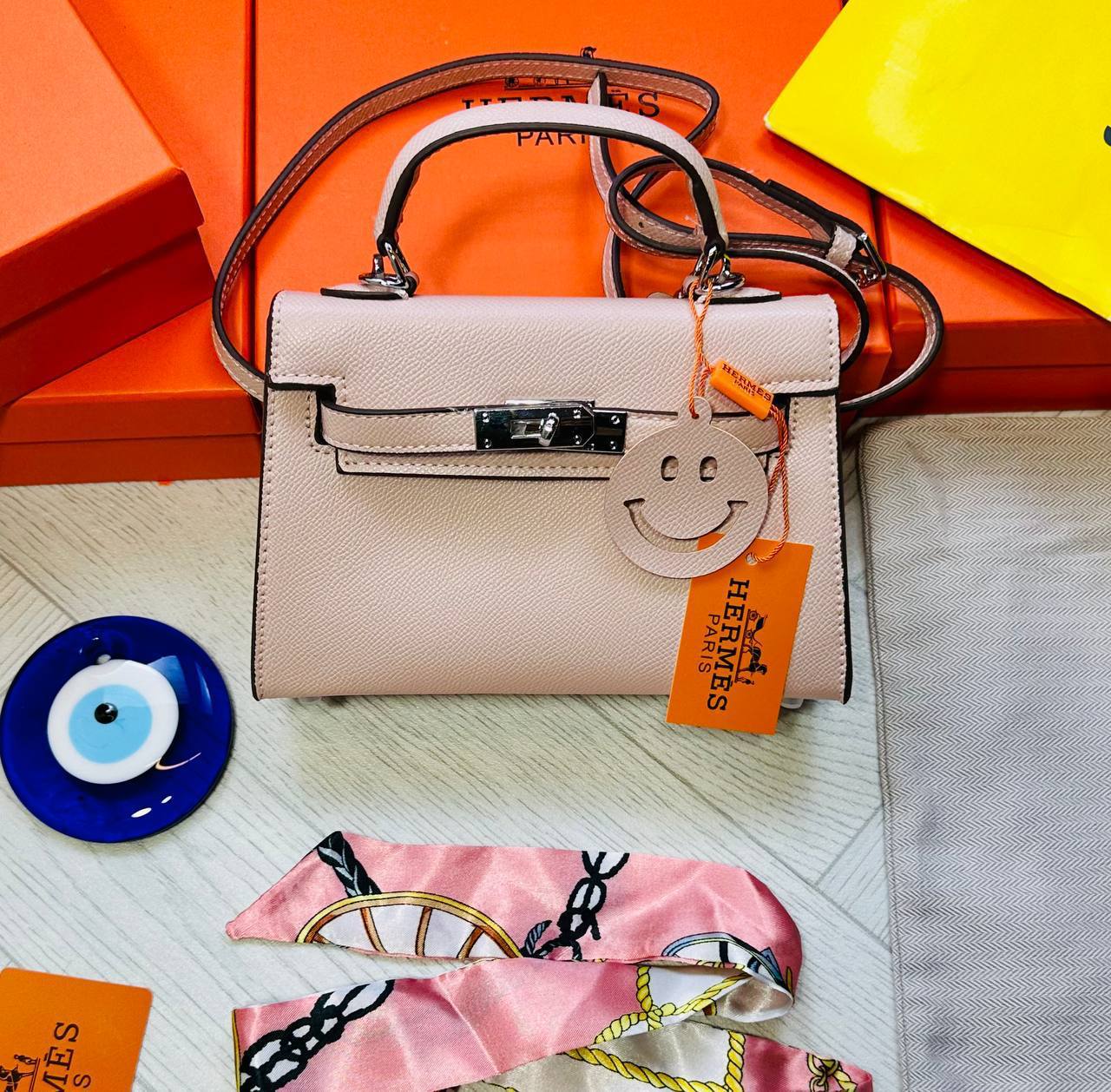 Herme Kell mini leather bag with box to2706