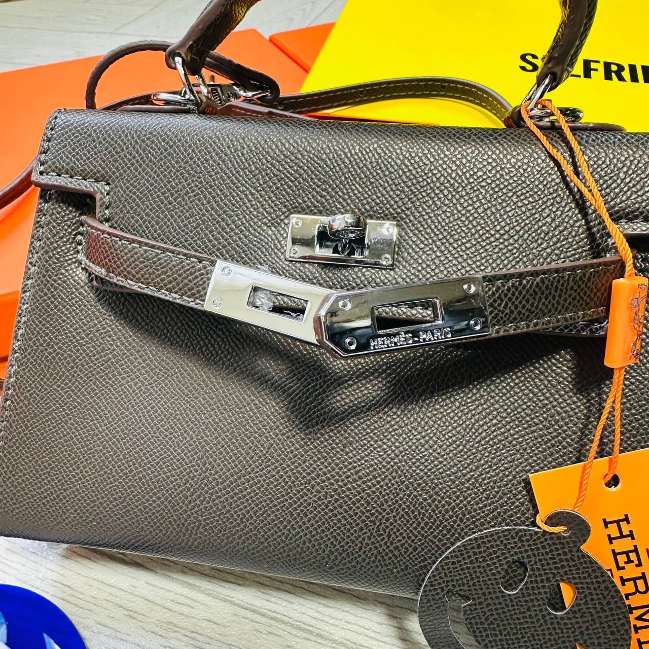 Herme Kell mini leather bag with box to2706
