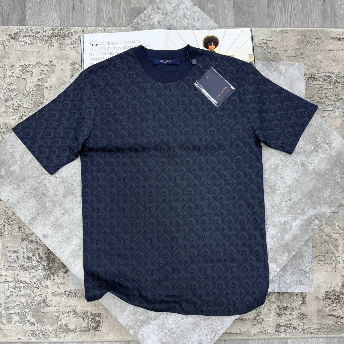 SUPER CLON LV MONO TEE jay1909