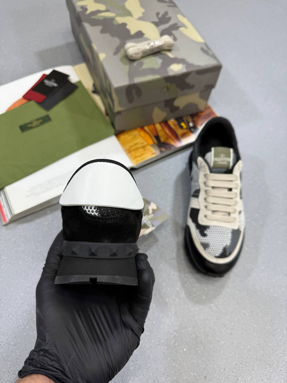 HIGH END VALENTNOS JUST ARRIVED su1009