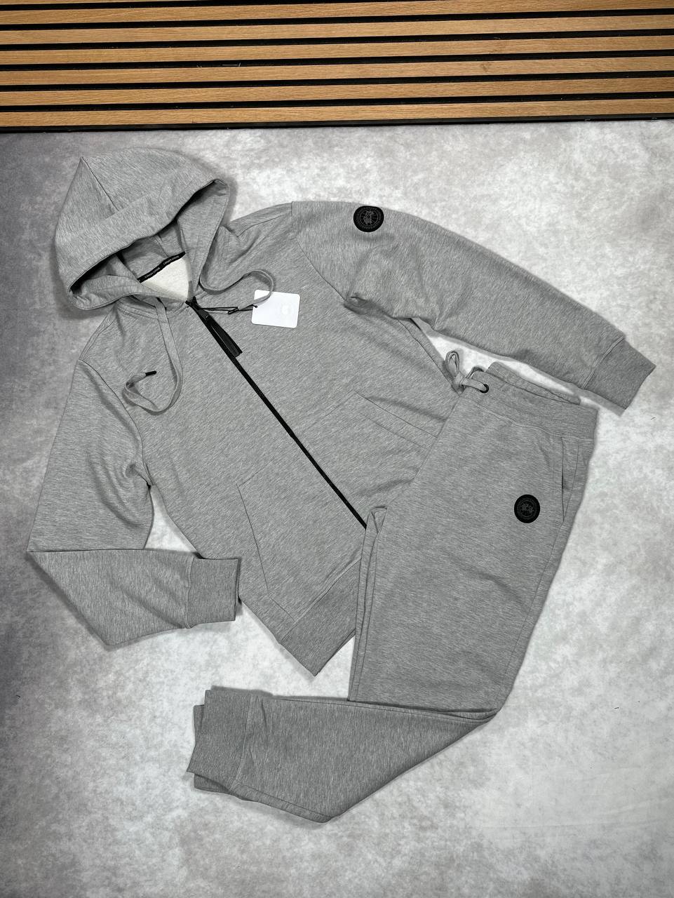 SUPER CLO CANADA GOSE TRACKSUITS am1009