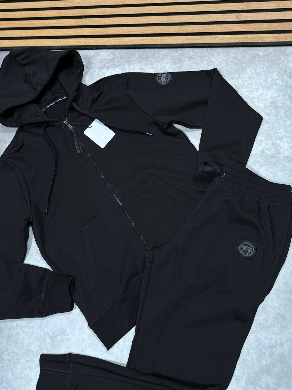 SUPER CLO CANADA GOSE TRACKSUITS am1009