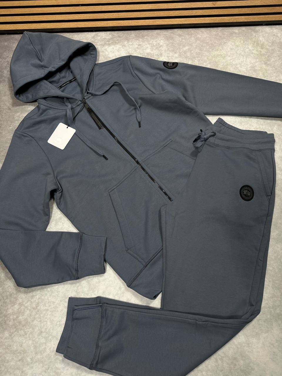 SUPER CLO CANADA GOSE TRACKSUITS am1009