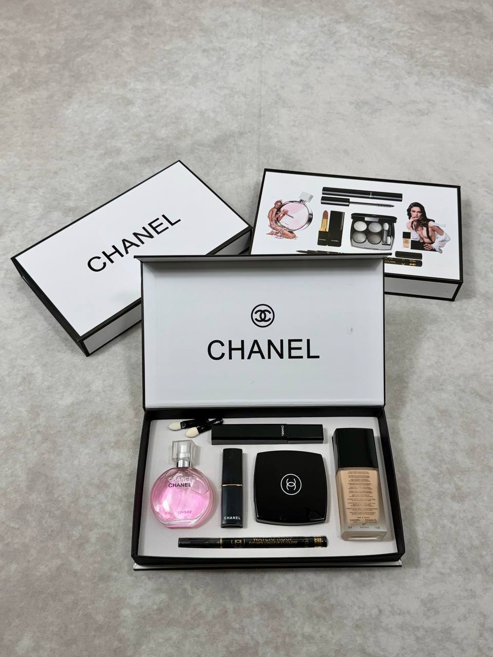 CHANEL MAKE UP SET am2906