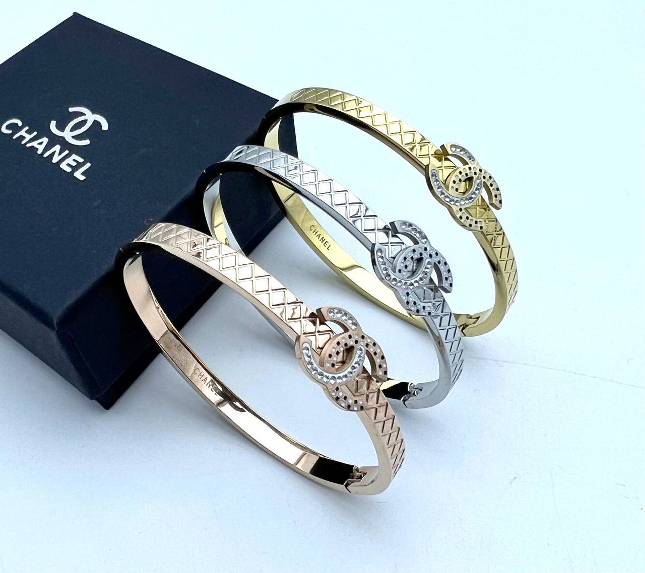 CHANE  BANGLE With box am2906