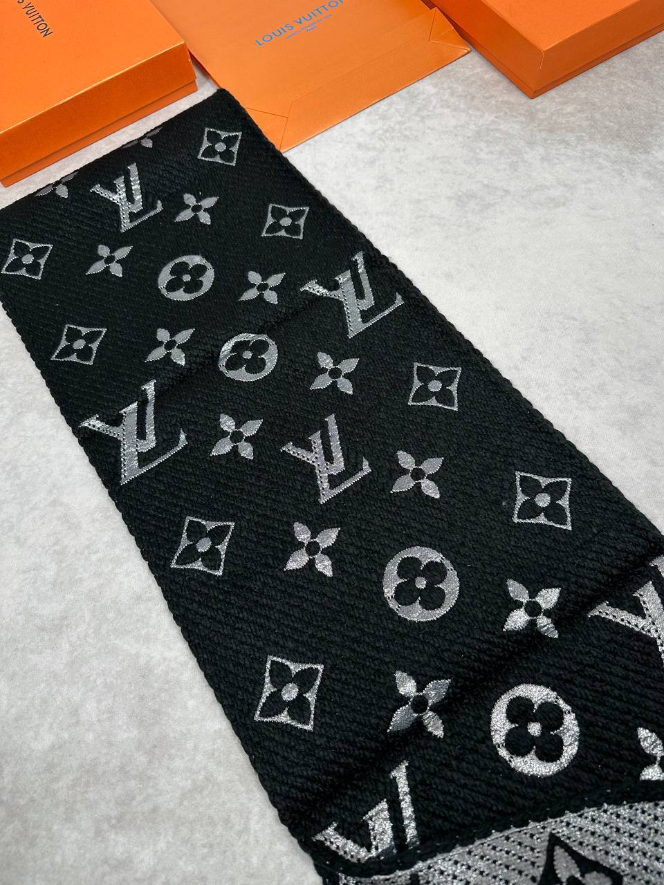 SUPER CLON UNISEX LV  SCARF COME WITH BOX am2908