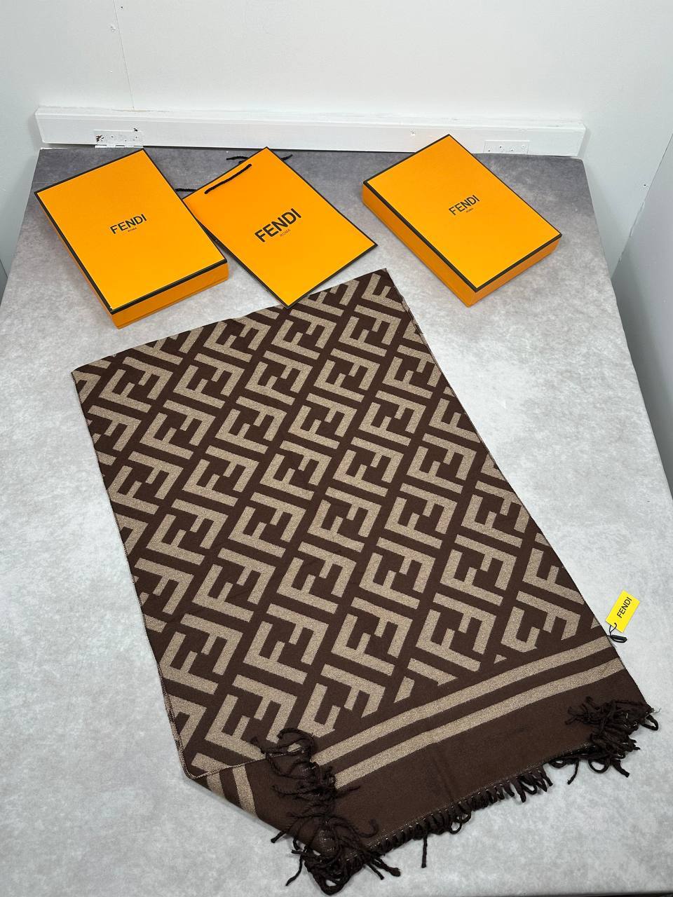 SUPER CLON FEND CASHMER SCARF COME WITH BOX am2908