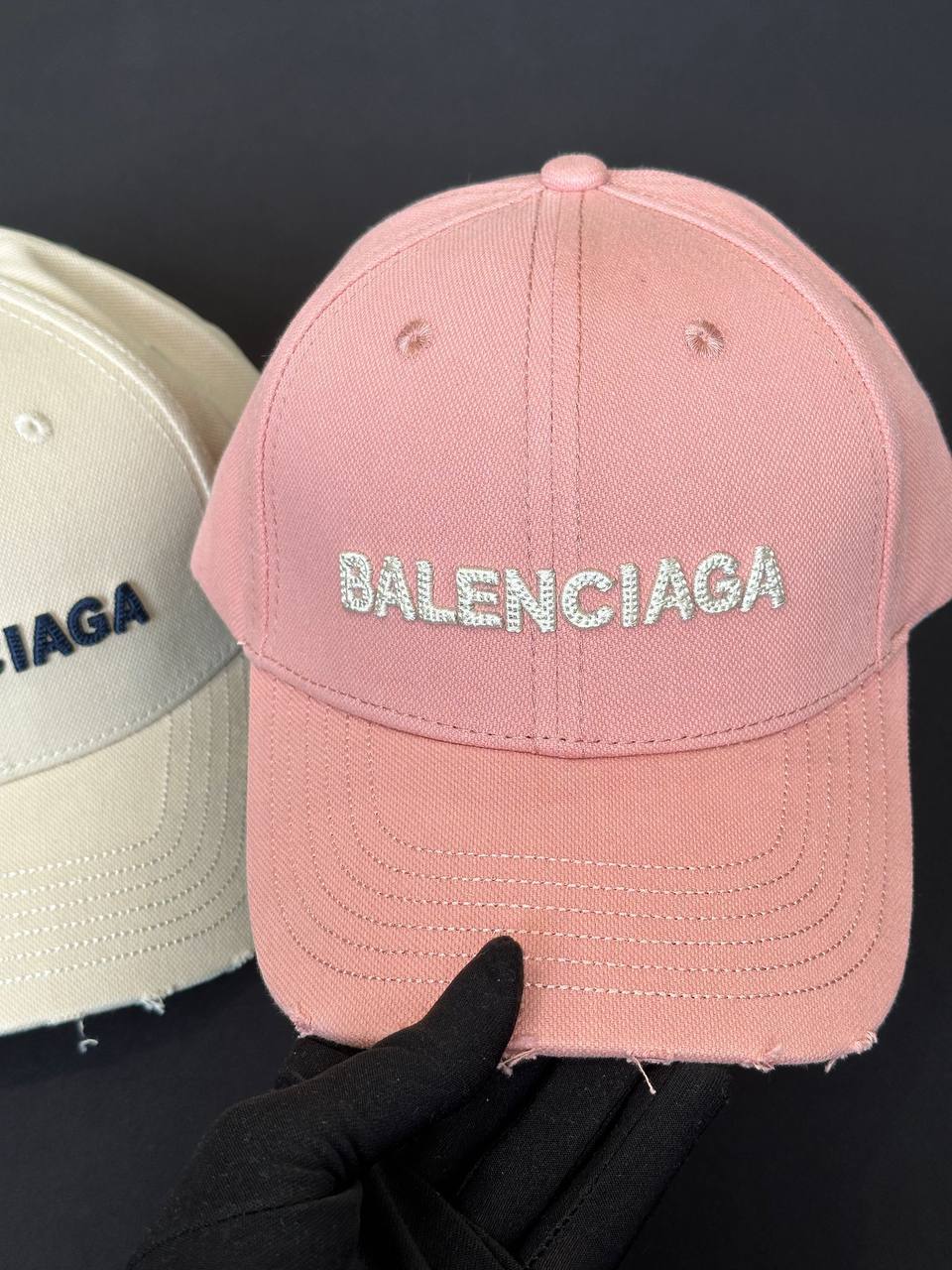 Balenciag cap Limited availability jj0107