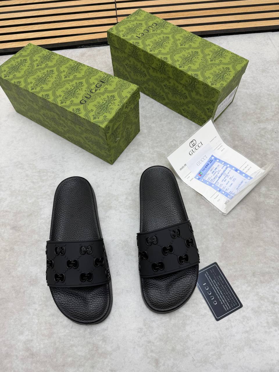 MENS GUCC SLIDERS am0107