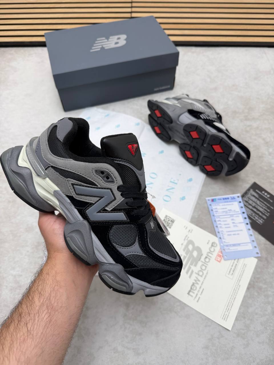 MENS NEW BALANC 9060 COME WITH BOX ETC am0107