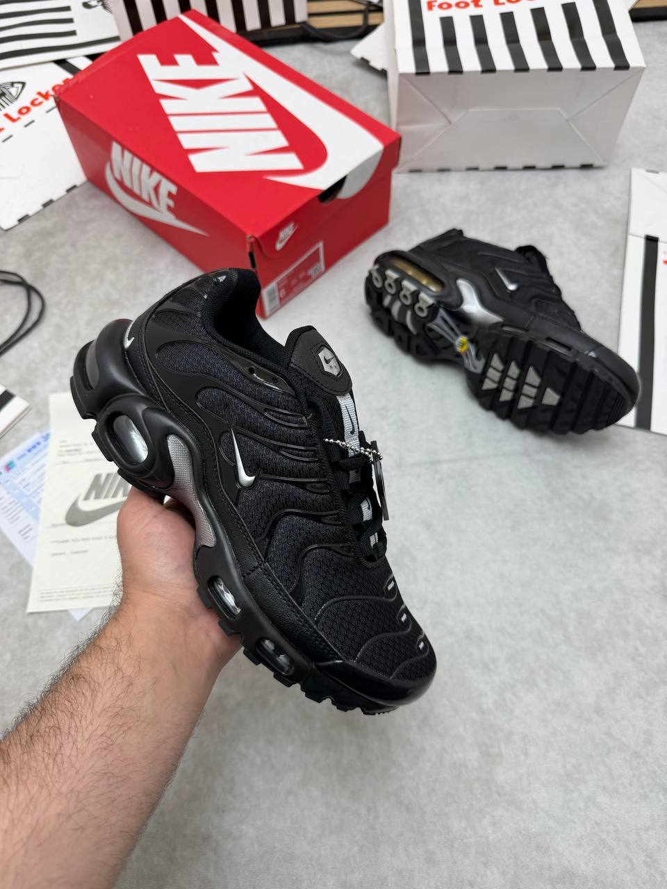 MENS NIK TNS AIR MAX PLUS COME WITH BOX ETC am0107