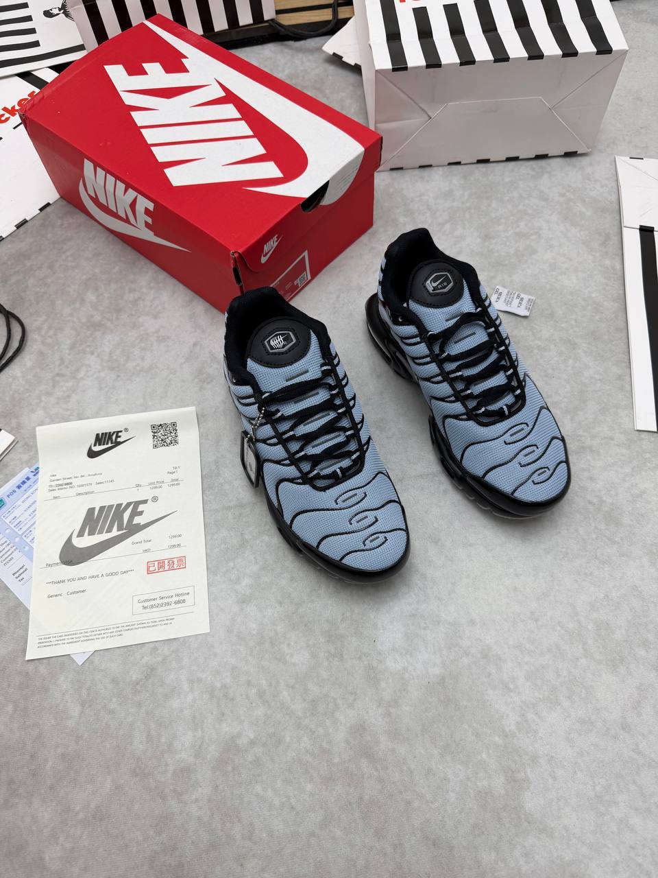 MENS NIK TNS AIR MAX PLUS COME WITH BOX ETC am0107