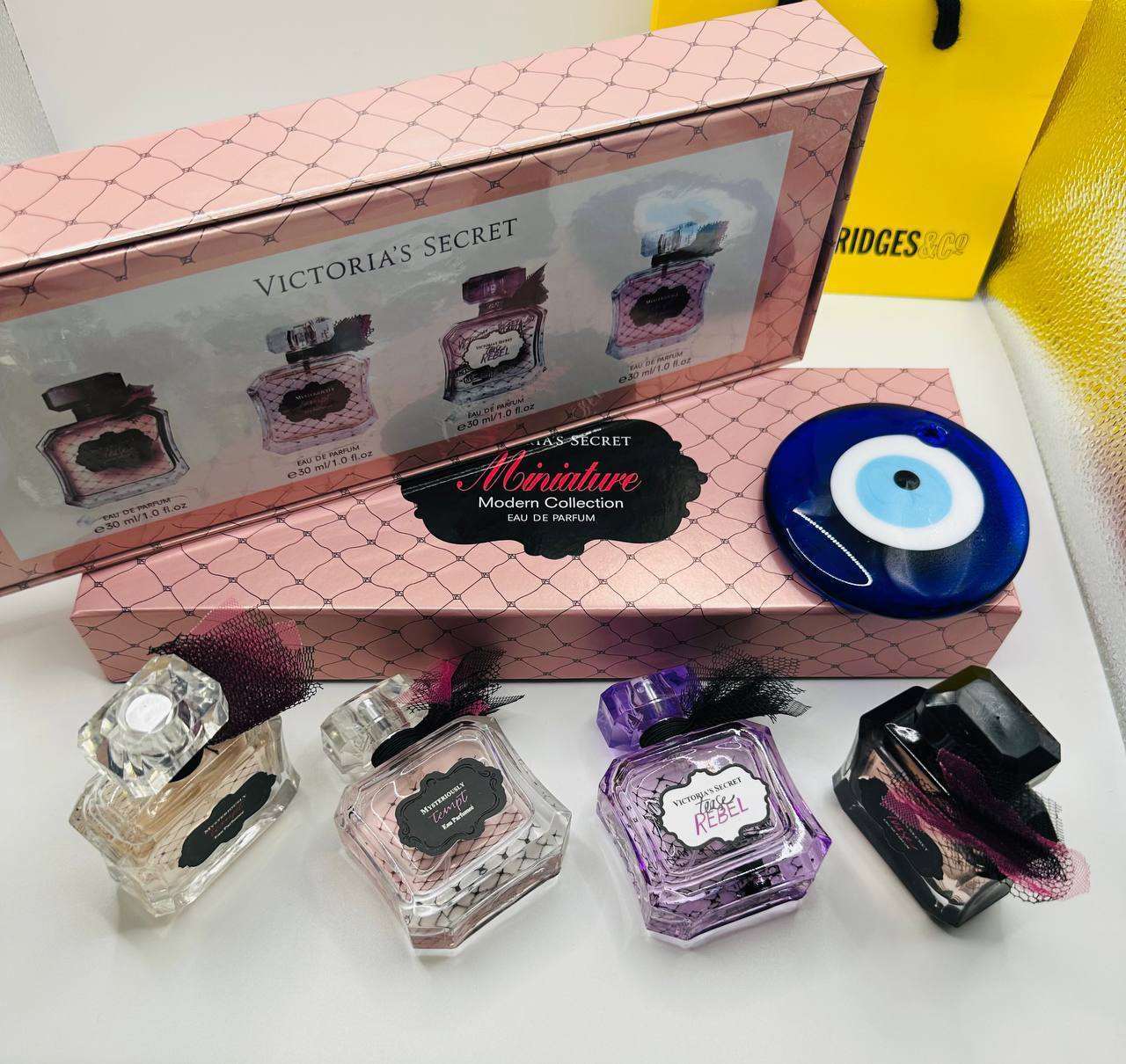 Victoria Secre perfume gift set available to0307