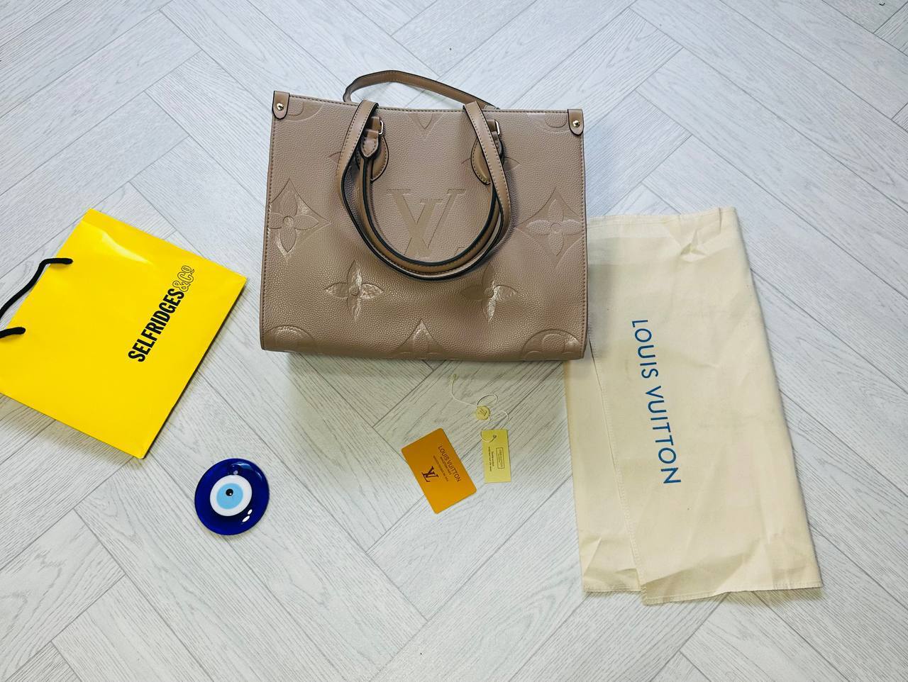 COLN QUALITY LV BAG WHIT DUST BAG to0307