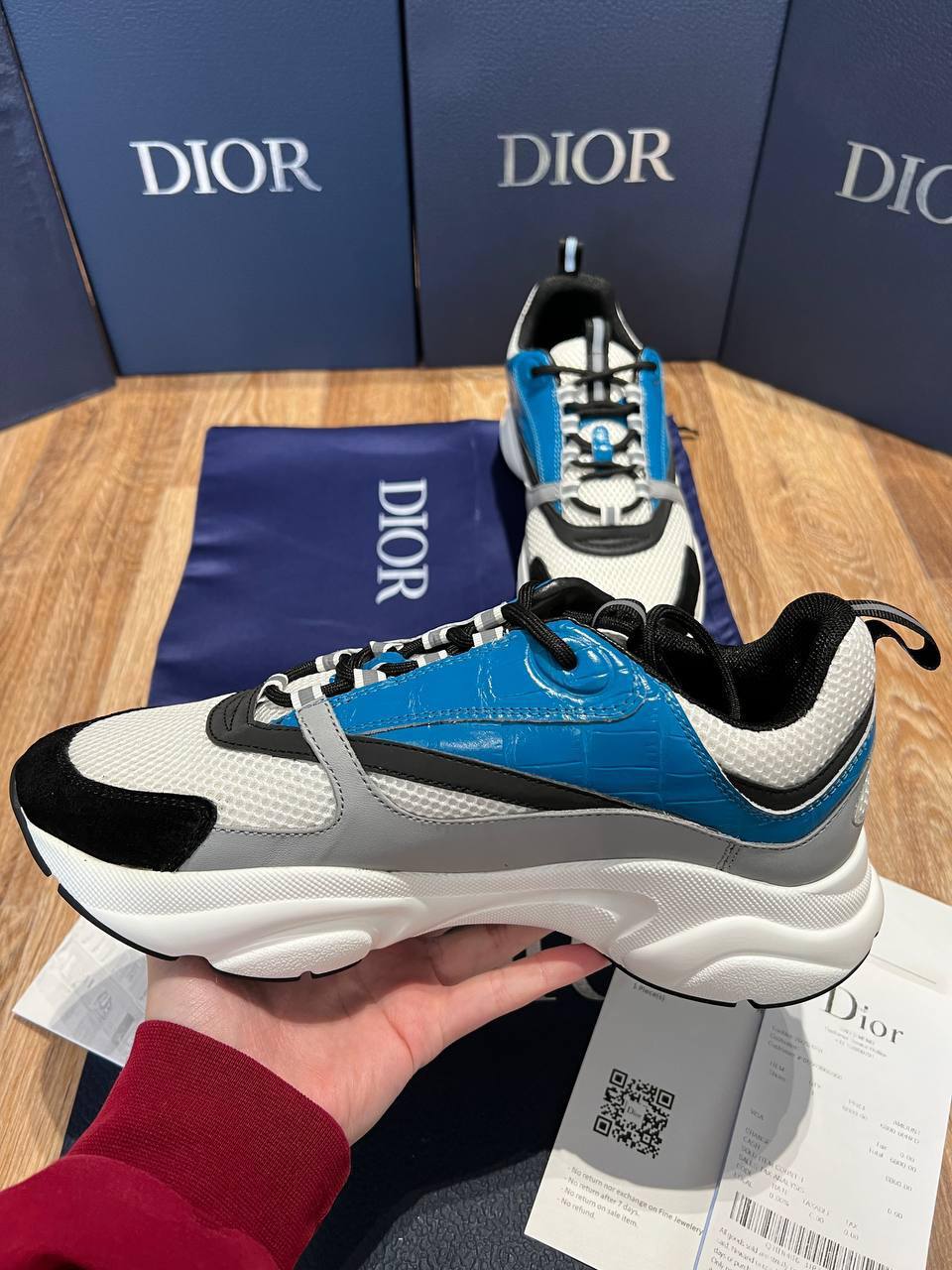 Dio b22 trainers jj0307