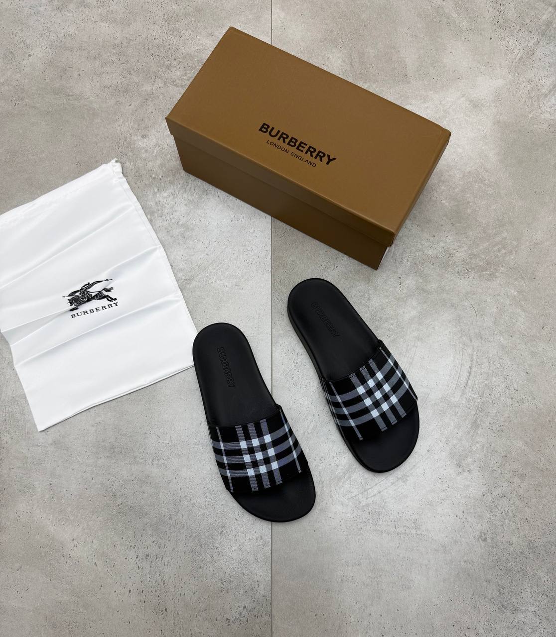 SUPER CLON BURBER MENS SLIDERS COME WITH BOX ETC am0207