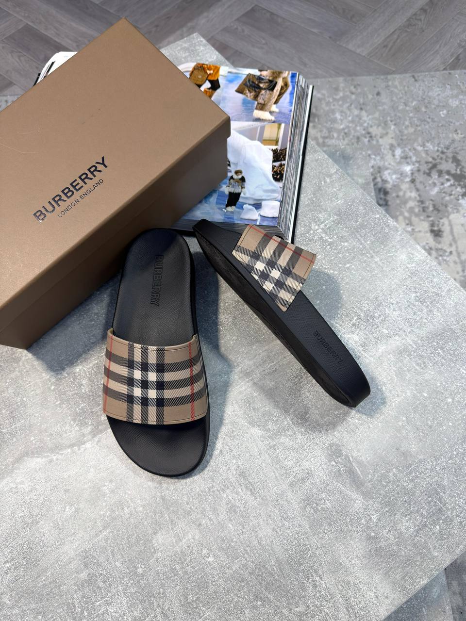 Superclon Burber sliders aj0407