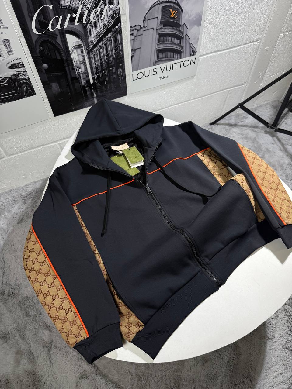 Guci hoodies 2009