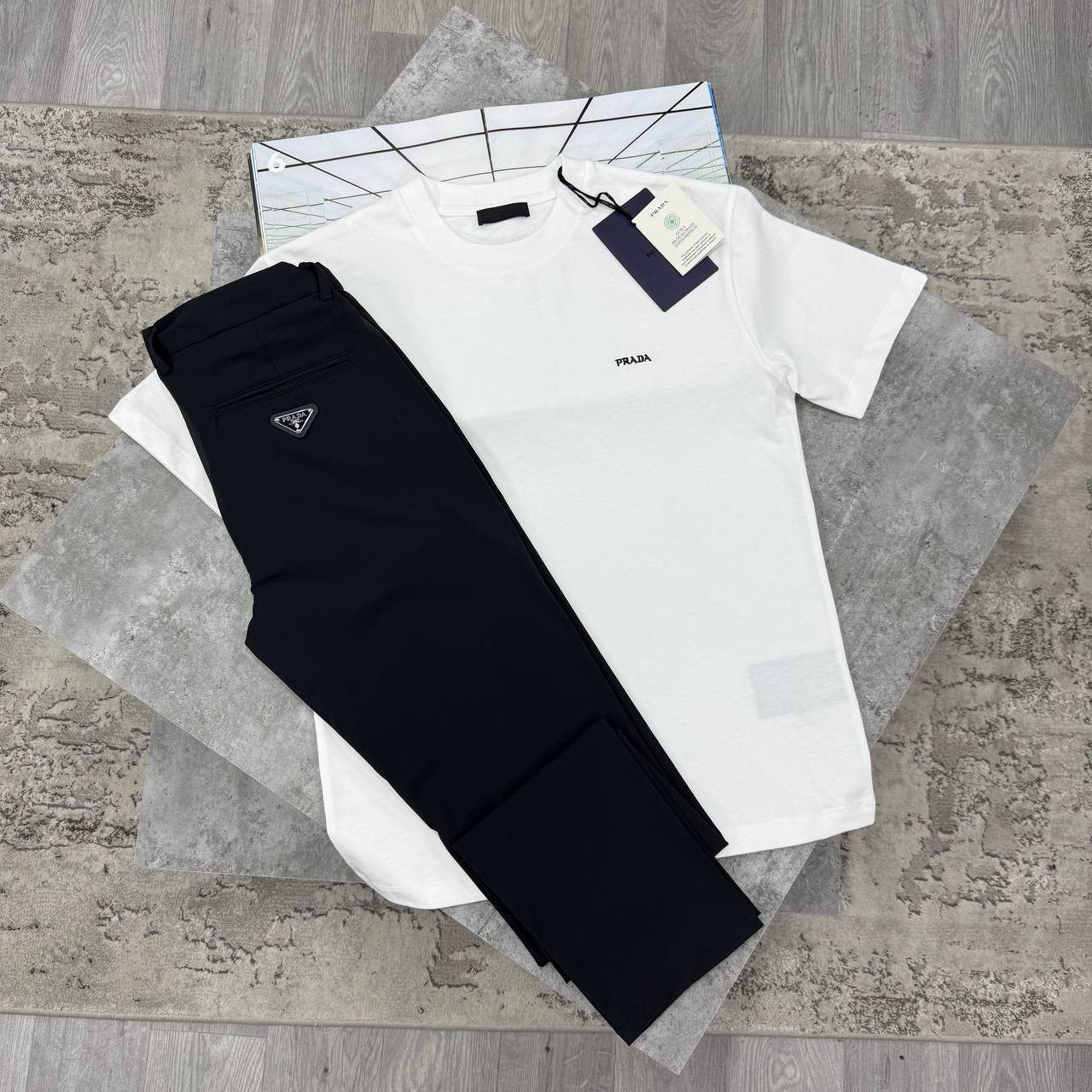 SUPER CLON PRAD TEE & JOGGERS jay0607