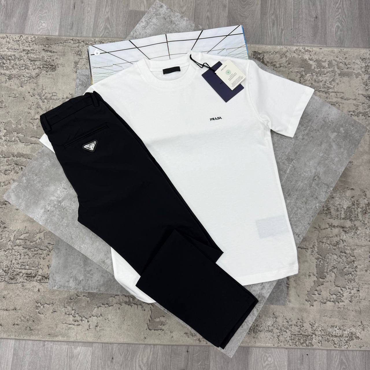 SUPER CLON PRAD TEE & JOGGERS jay0607