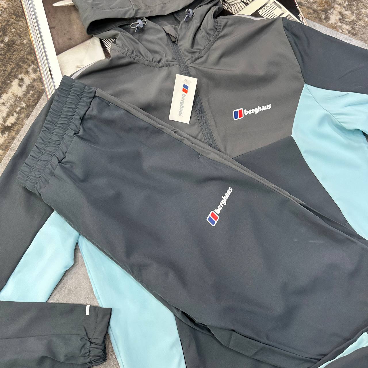 Top quality Berghau tracksuit ha0607