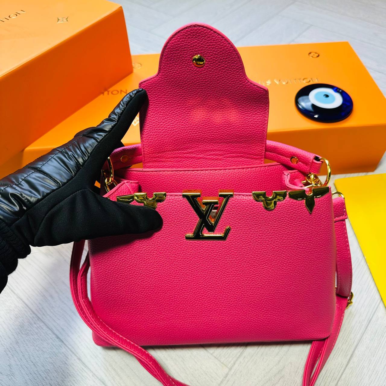 COLN QUALITY LV LADIES BAG WHIT BOX to0104