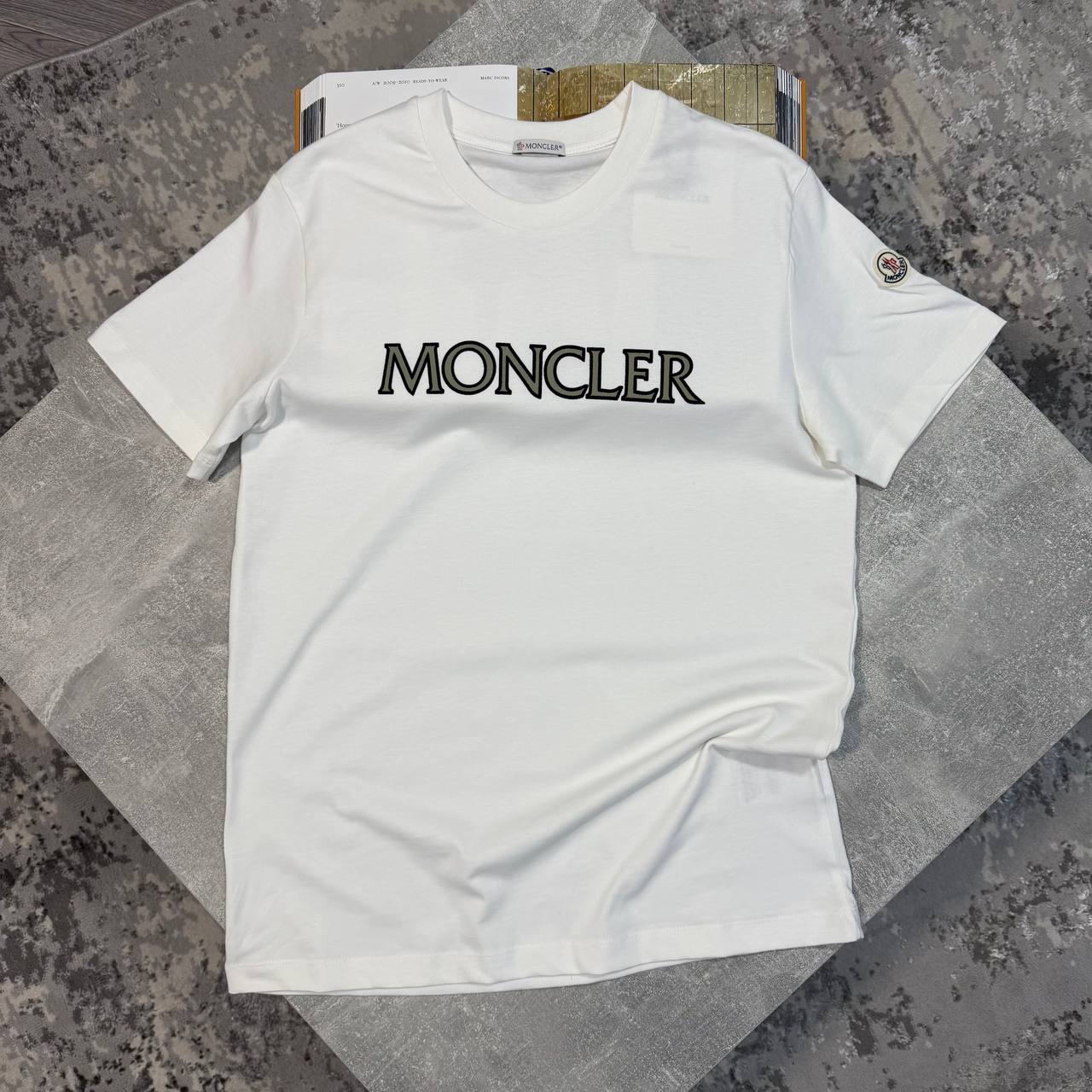 Moncle Tshirt aj0204