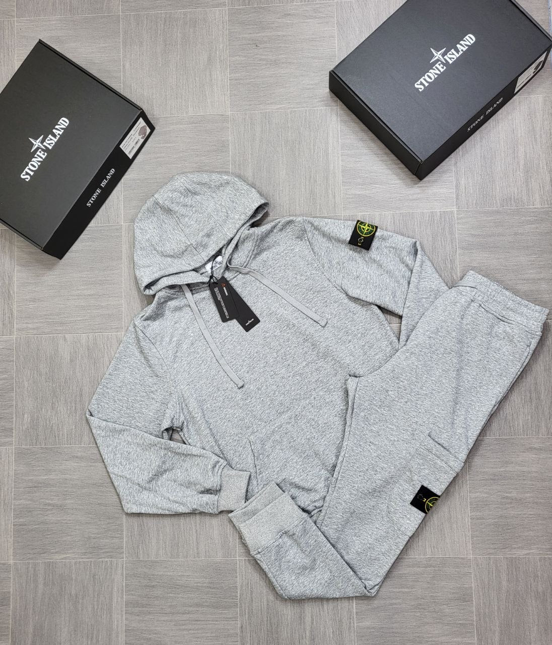QUALITY STON ISLAN TRACKSUIT WITH BOX ak0807