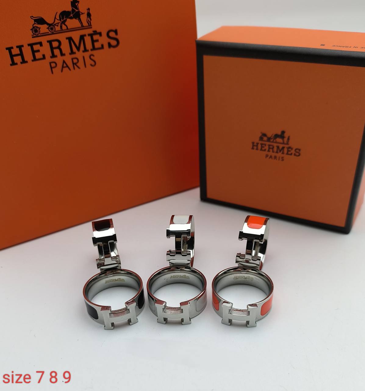 Rings with box and carier bag sa2009