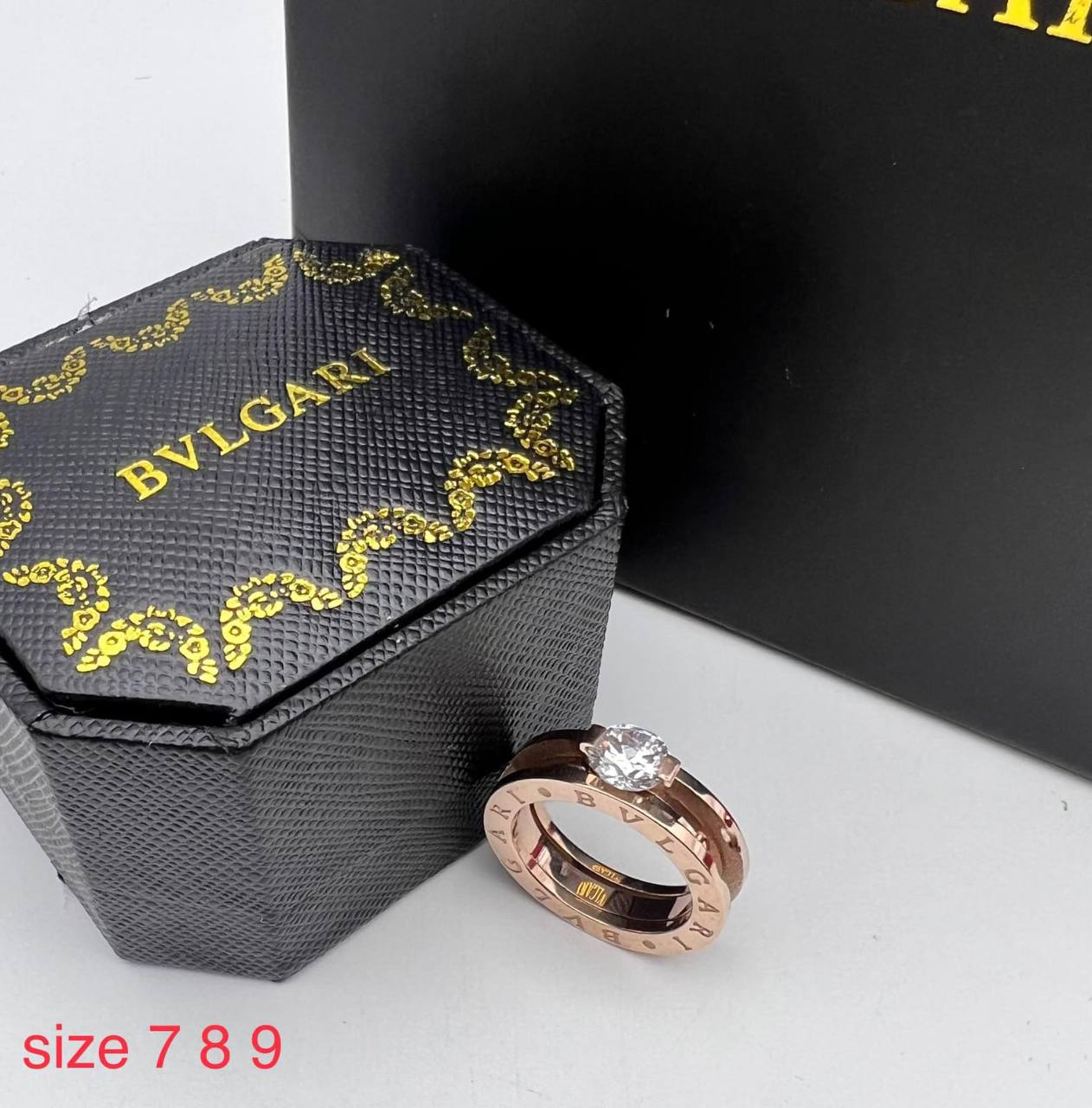 Rings with box and carier bag sa2009