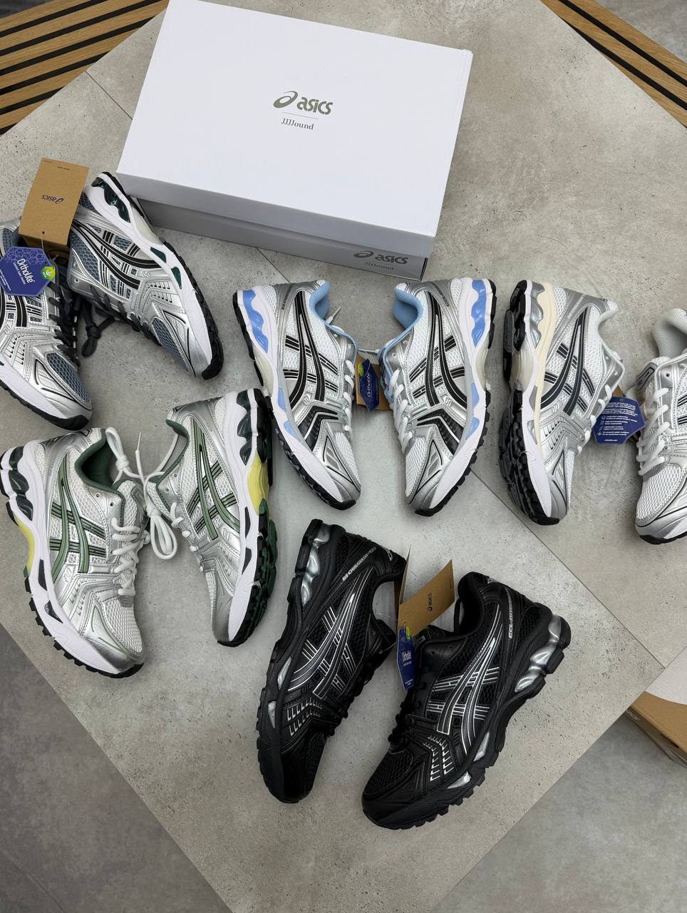 SUPER CLON MENS ASICS COME WITH BOX ETC am0807