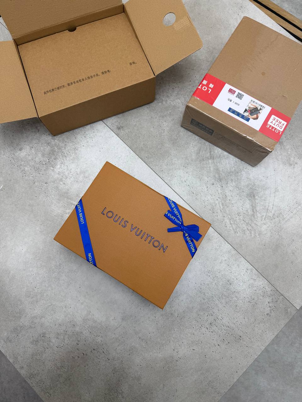 SUPER CLON LV BAG COME WITH BOX ETC am0807