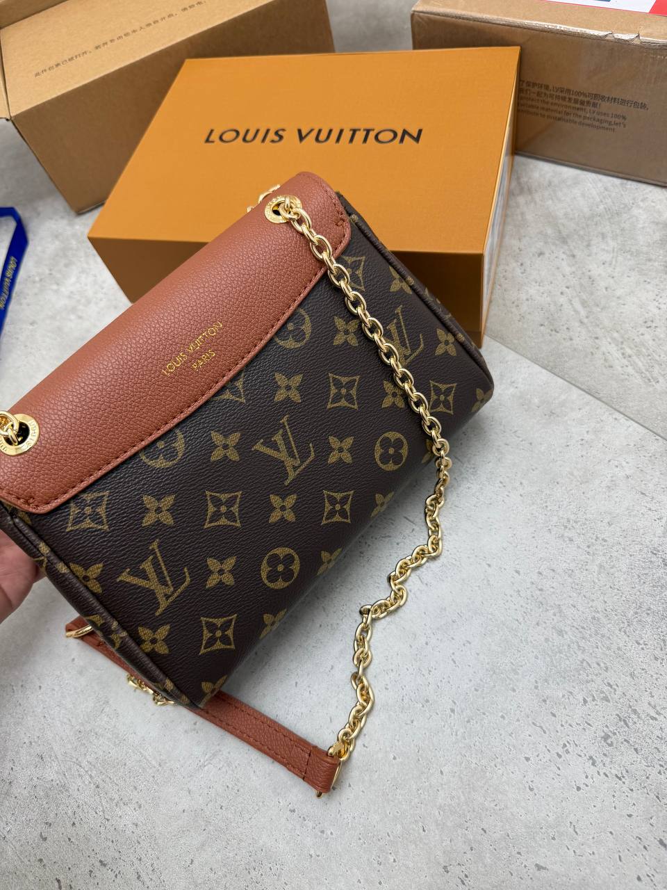 SUPER CLON LV BAG COME WITH BOX ETC am0807