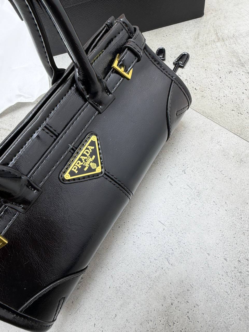 SUPER CLON PRAD LEATHER BAG COME WITH BOX ETC am0807