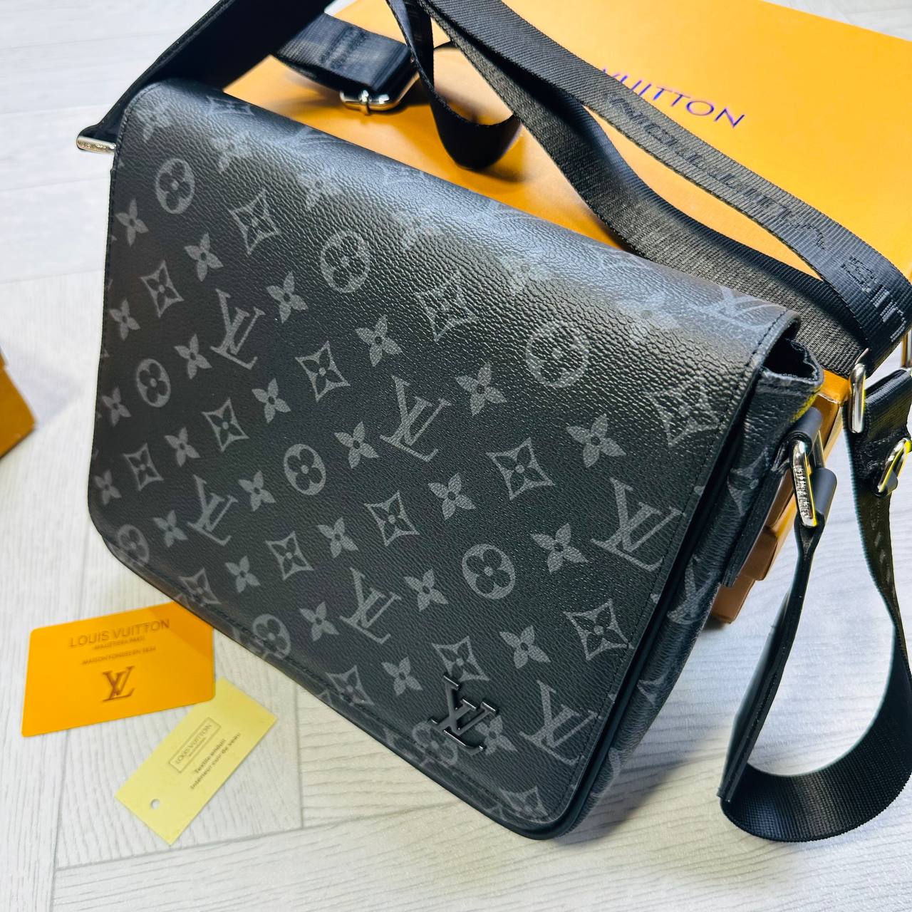 QUALITY MAN BAG WHIT BOX to2009