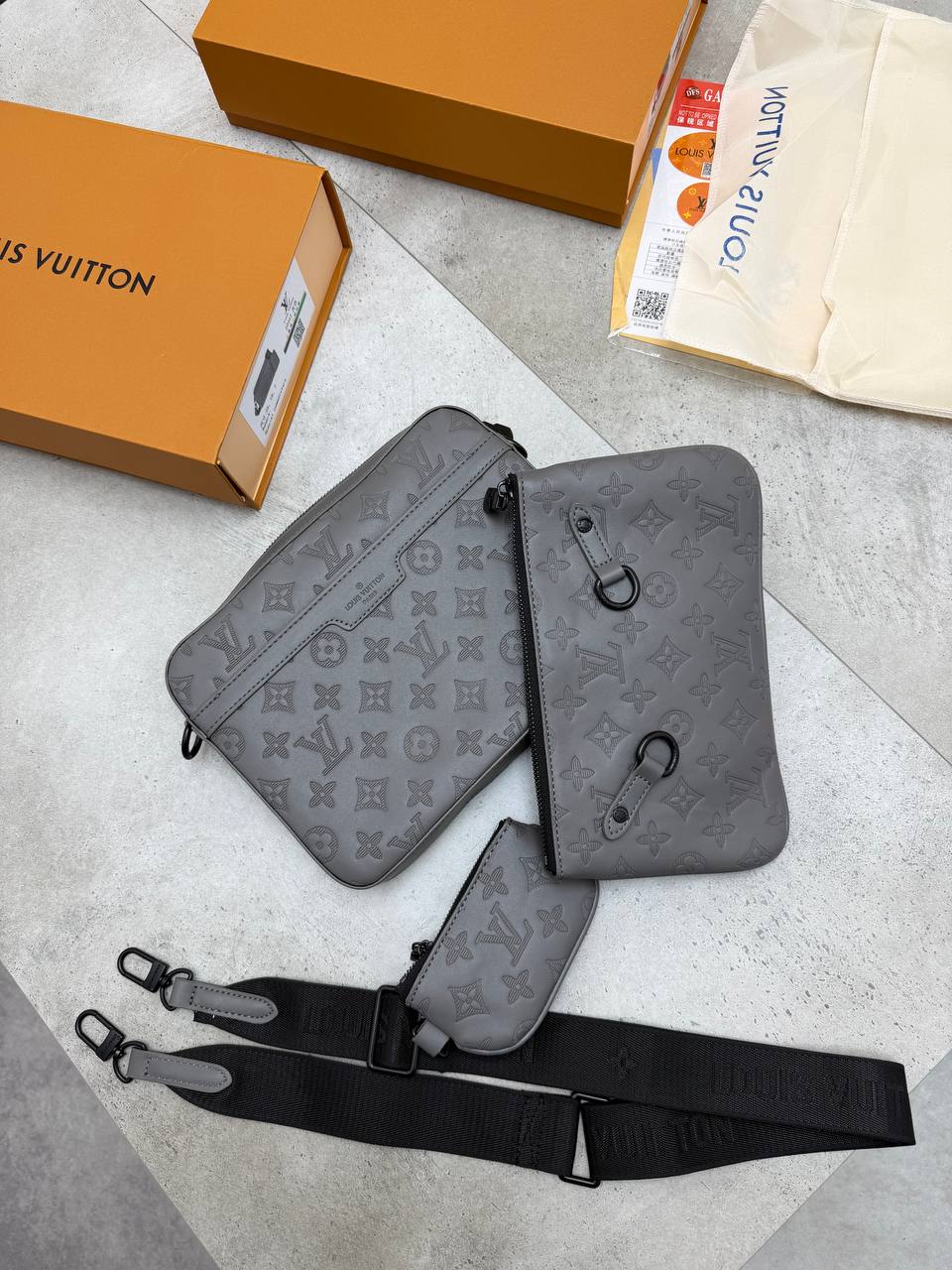 SUPER CLON LV TRIO BAGS COME WITH BOX ETC am0907