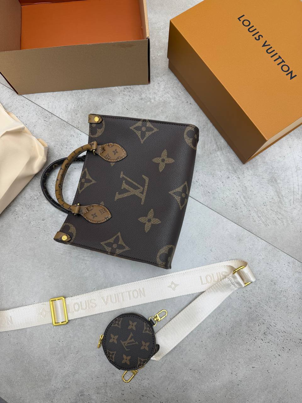 SUPER CLON WOMENS LV BAG COME WITH BOX ETC am1007