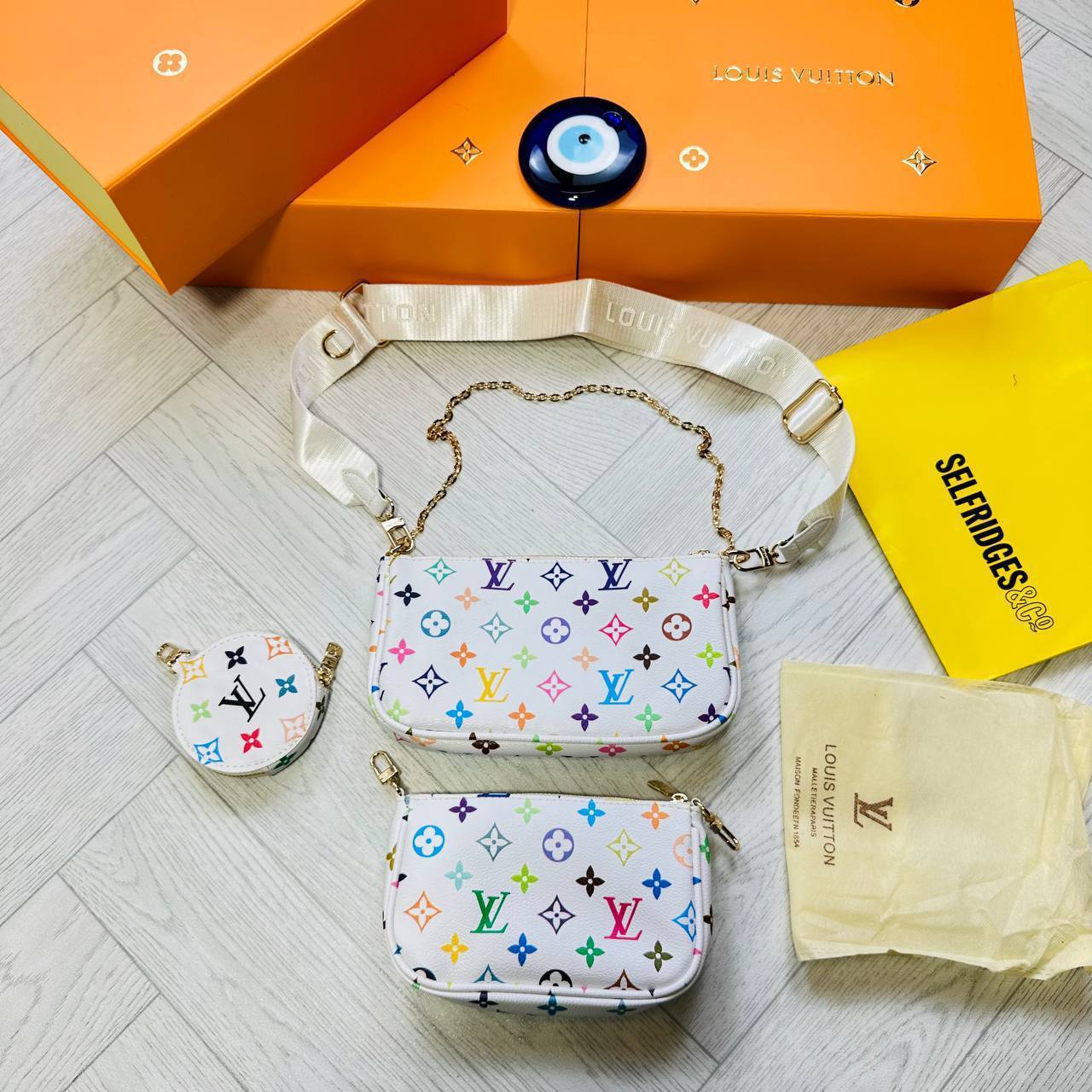 LV bag 💼 WHIT BOX AND DUST BAG to1207