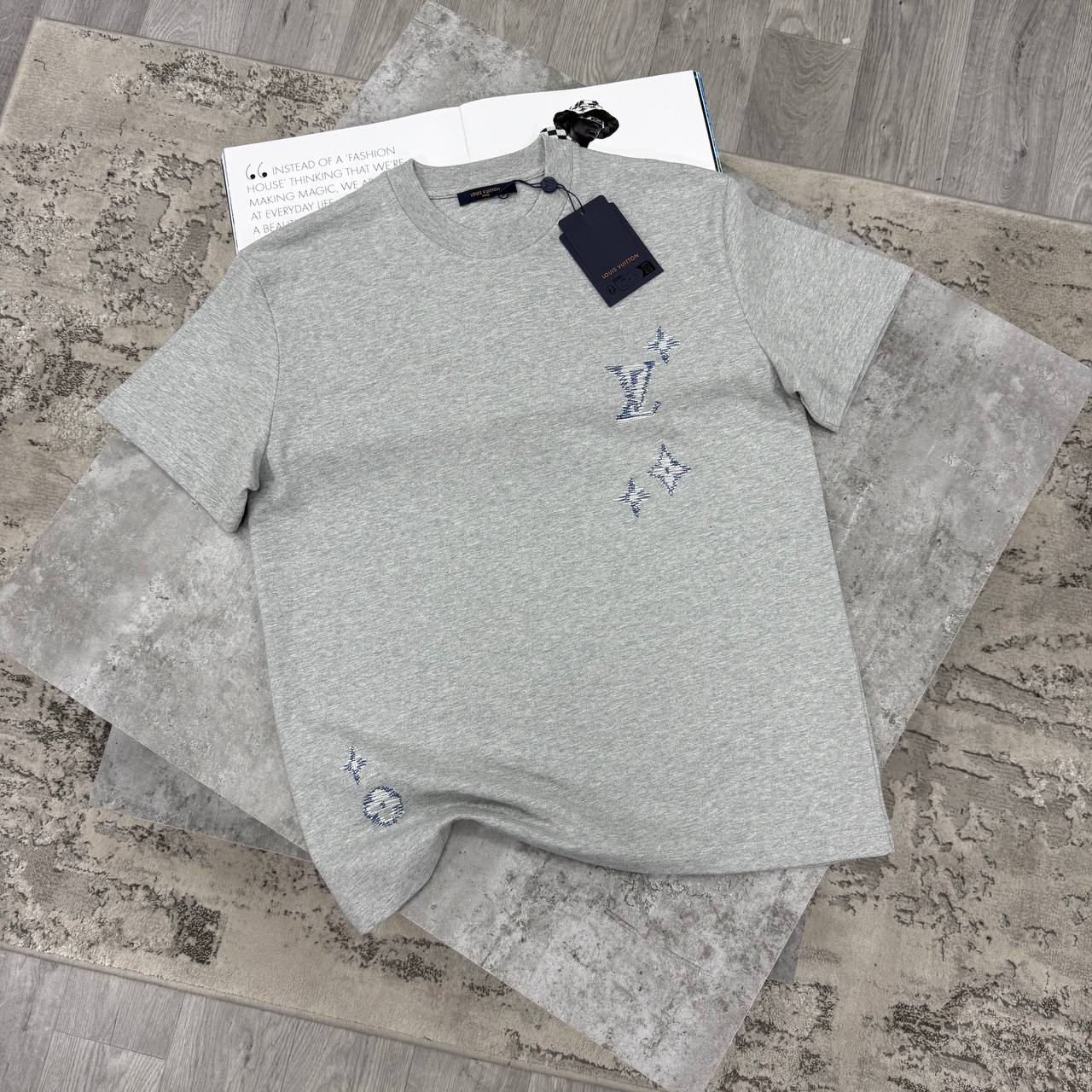 SUPER CLON LV TEE jay1507
