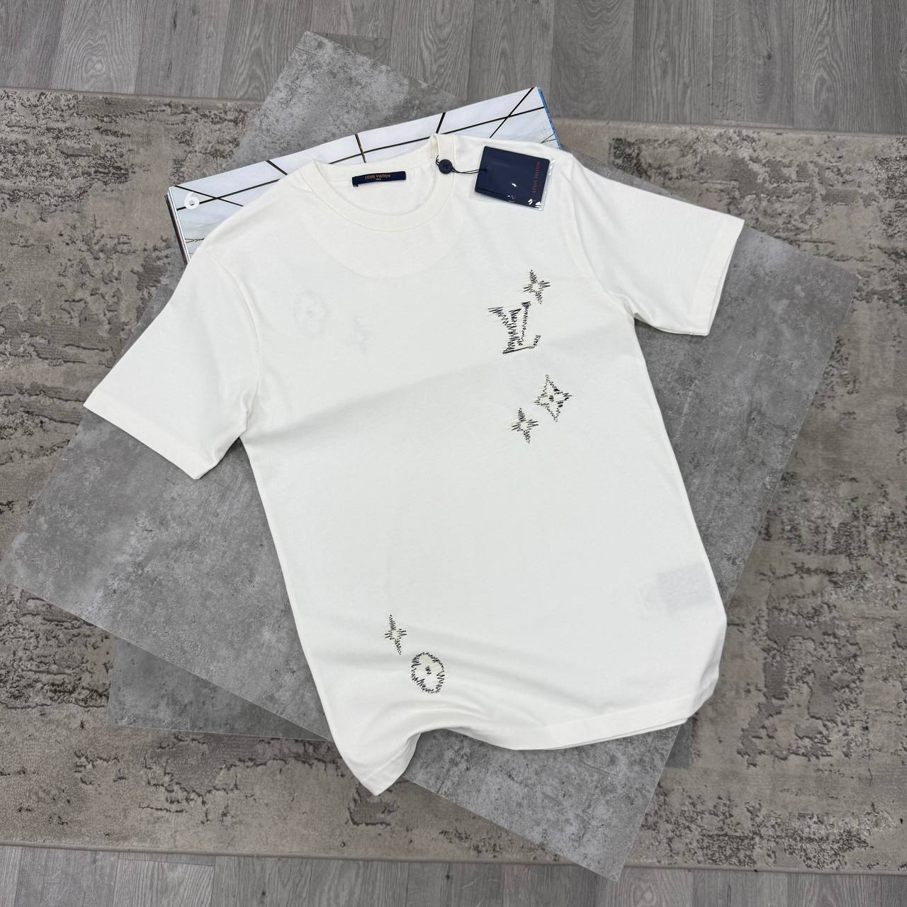 SUPER CLON LV TEE jay1507