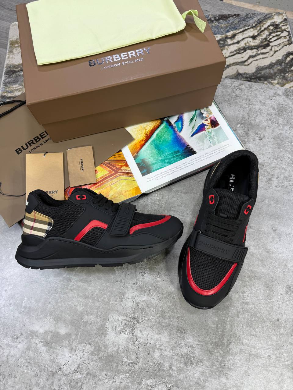 HIGH END BURBERR TRAINERS WITH FULL PACKAGING ETC jay1807