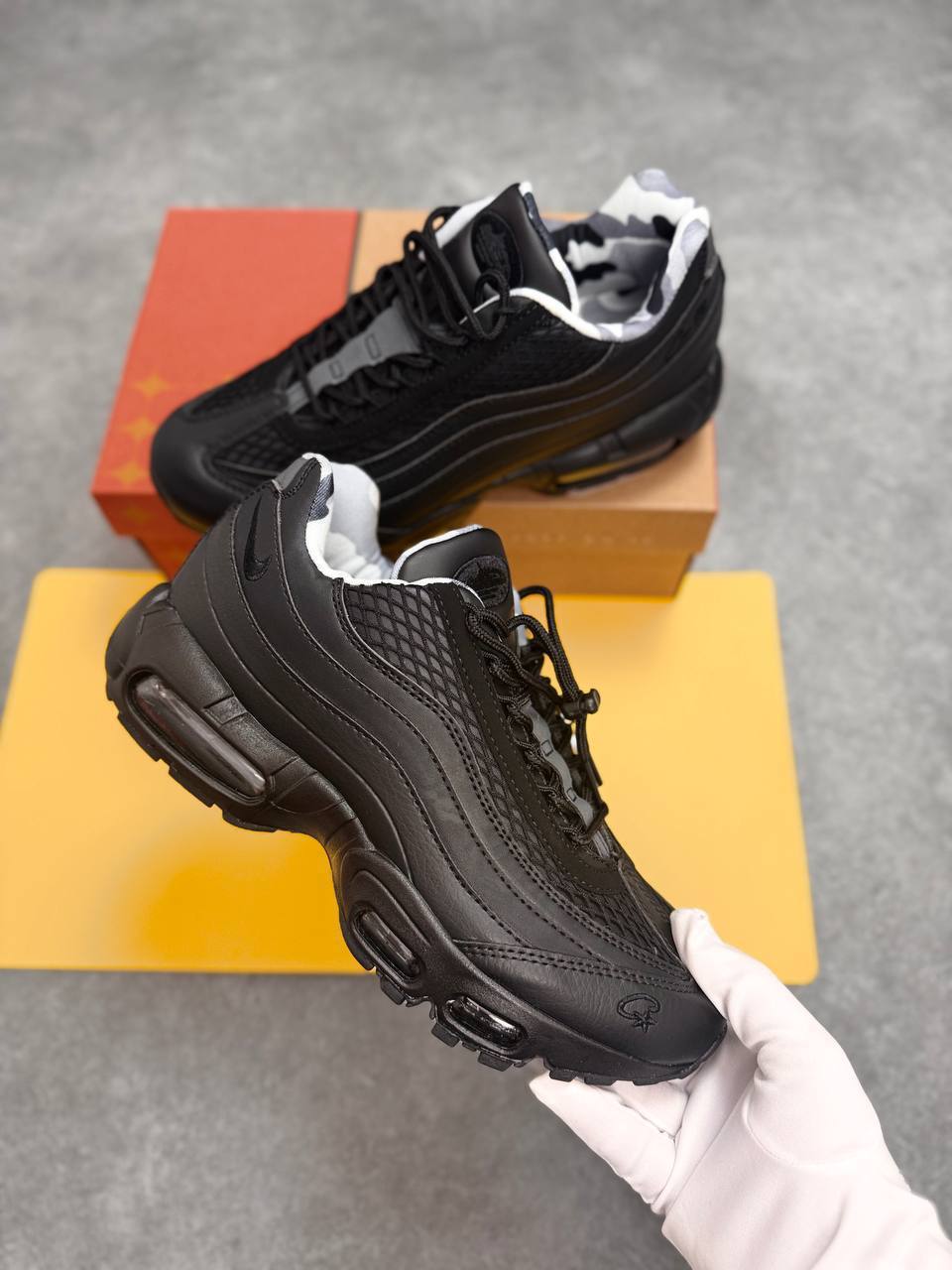 Men’s 95s su2409