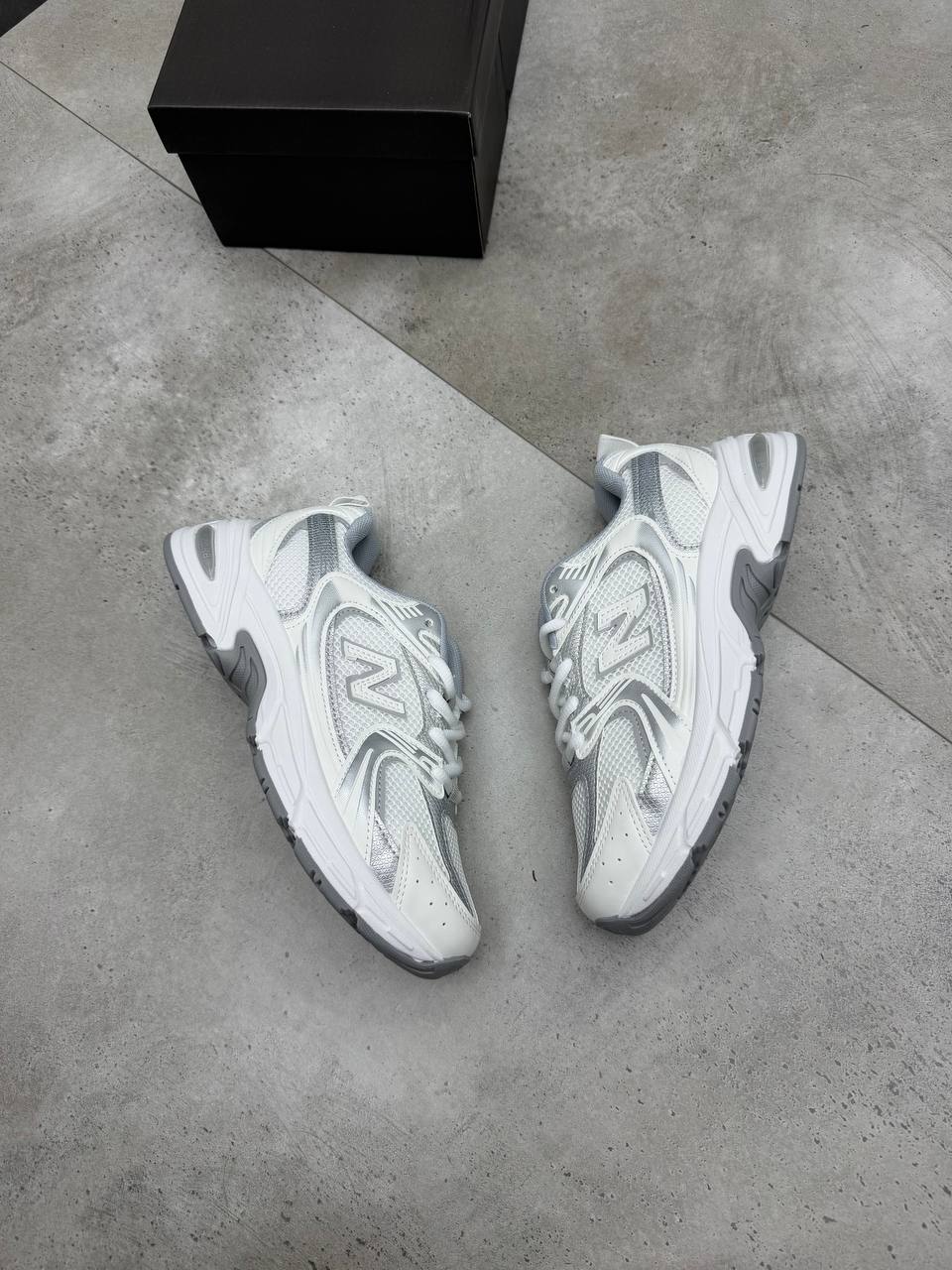 WOMENS NEW BALANCE am1707