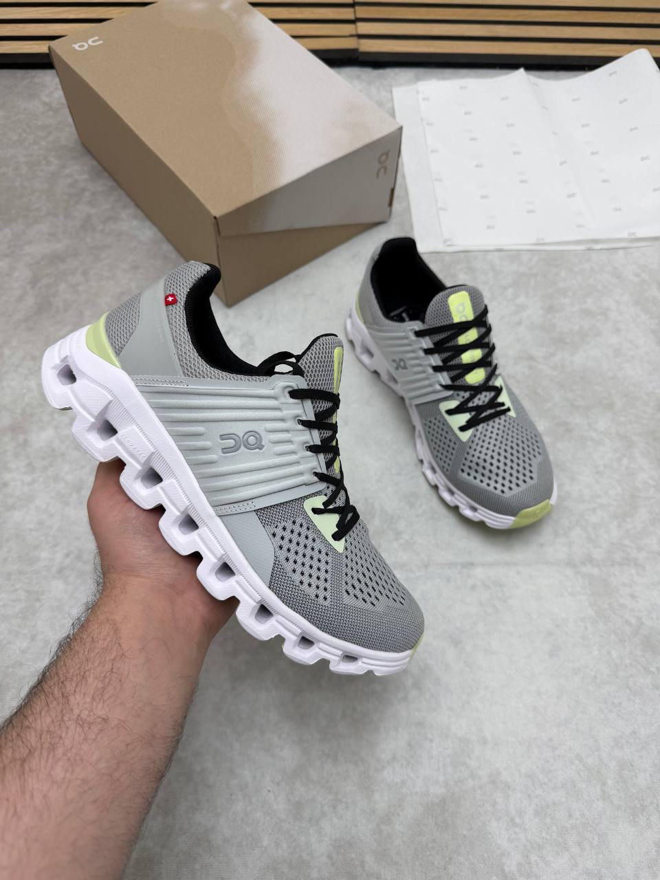 ON CLOU TRAINERS COME WITH BOX ETC am0804