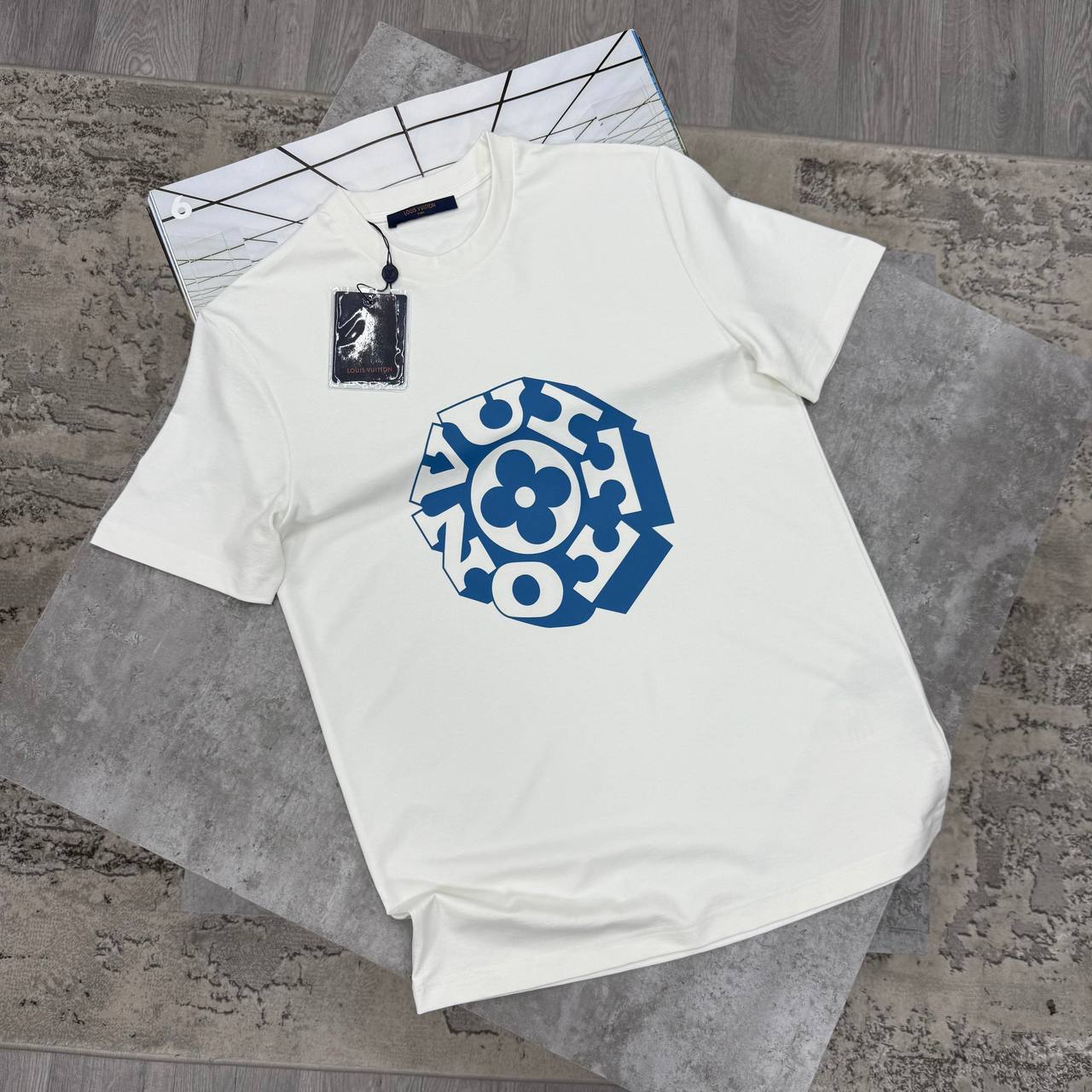 SUPER CLON LV TEE jay2406