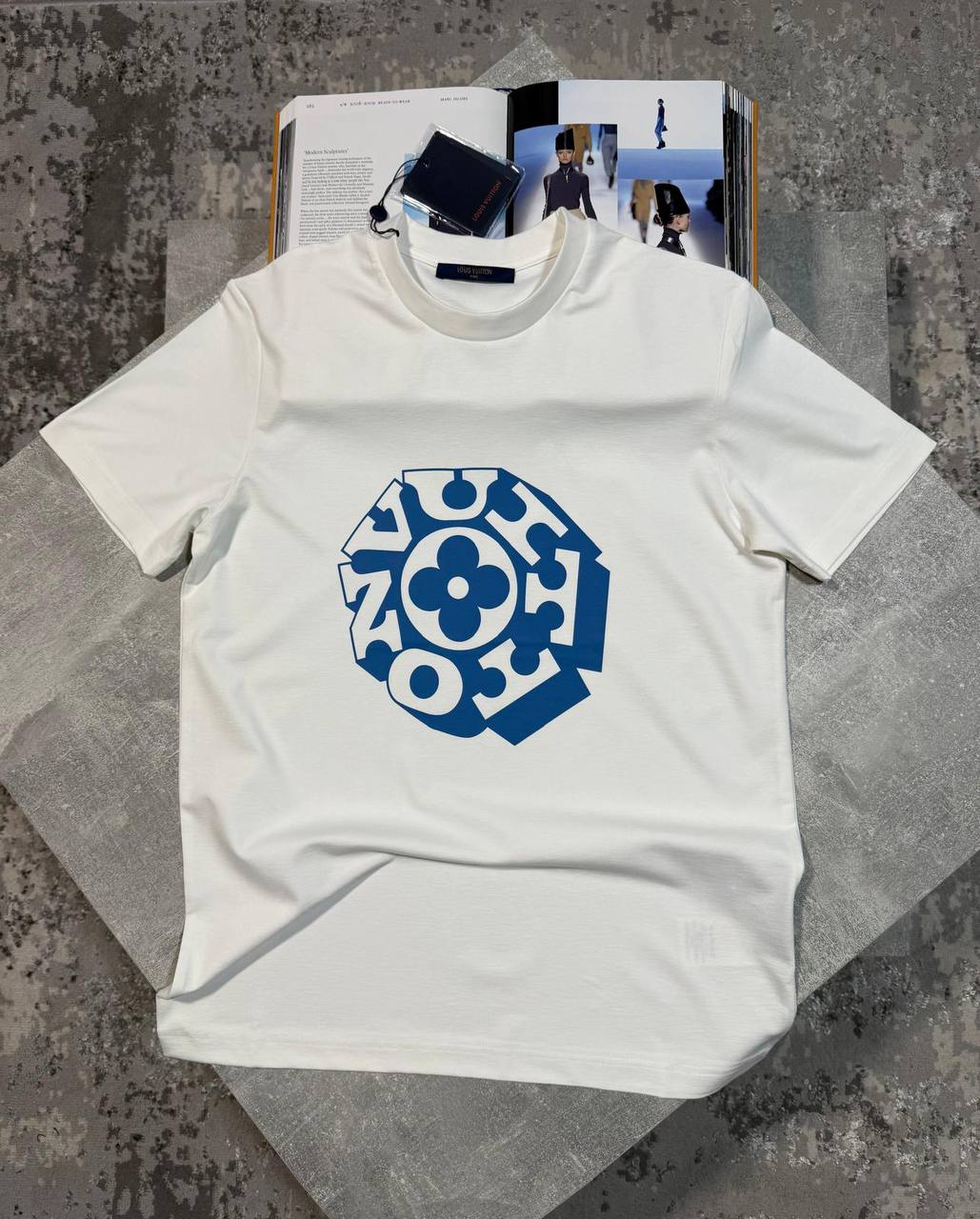 LV Tshirt aj0904