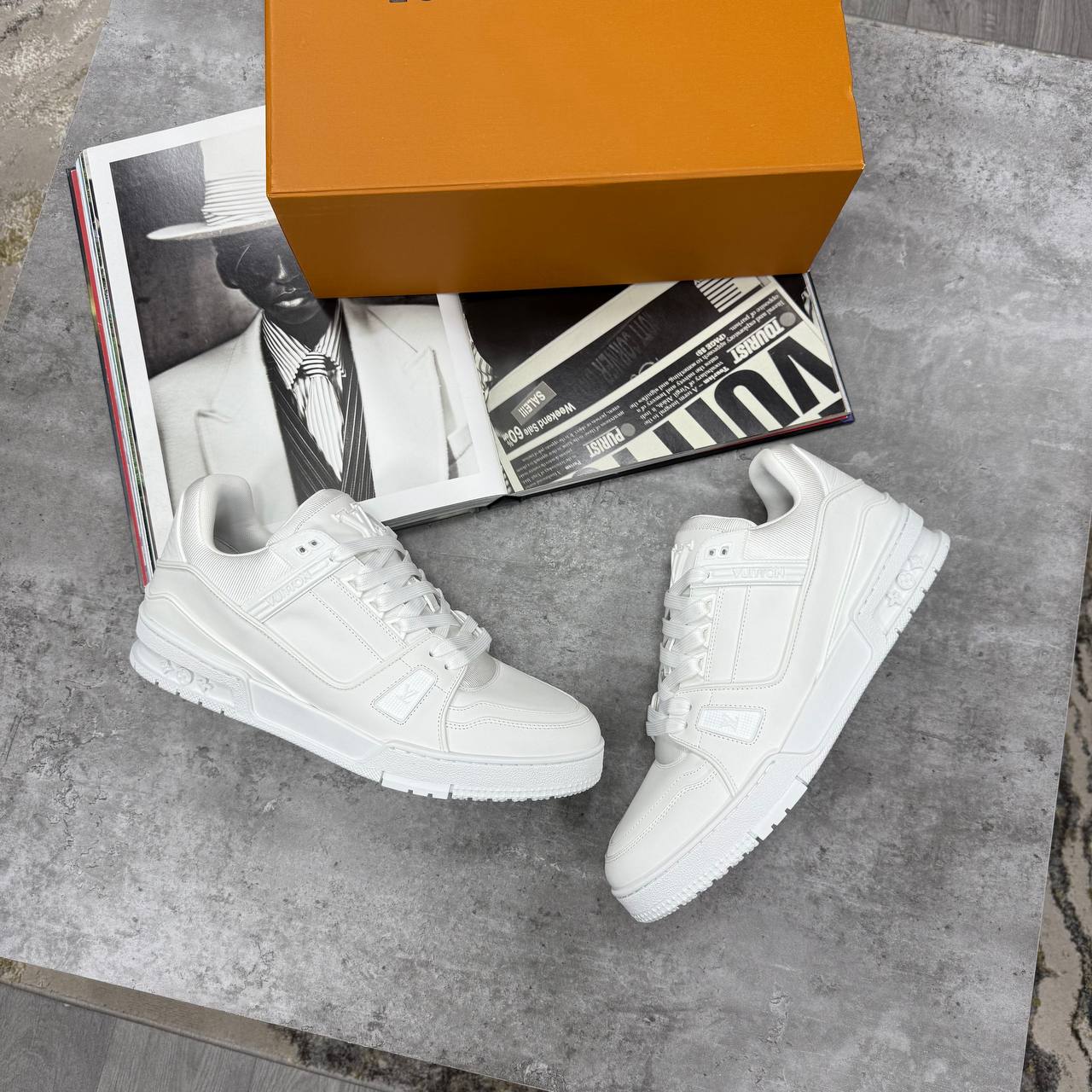 HIGH END LV SNEAKERS TRAINERS WITH FULL PACKAGING ETC jay0208