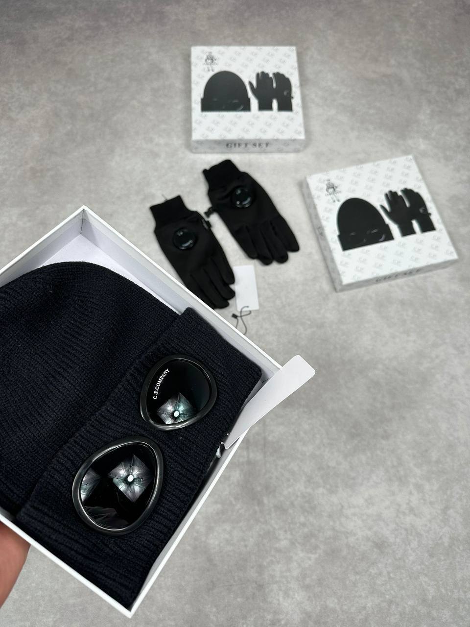 CP company beani AND gloves SET WITH PACKING am2808