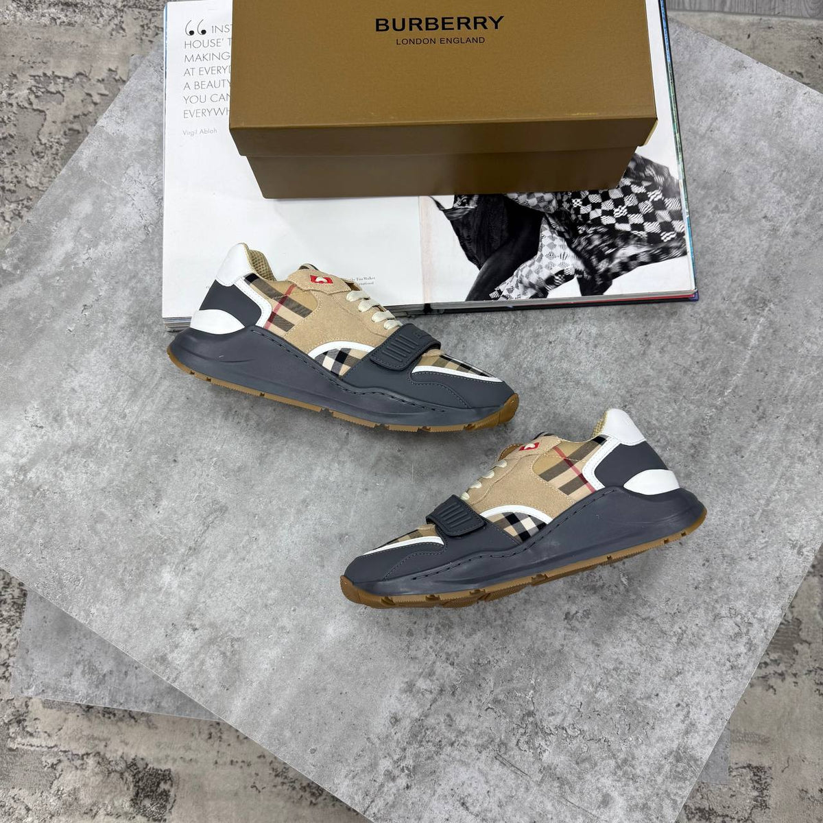 HIGH END BURBER TRAINERS WITH FULL PACKAGING ETC jay1909